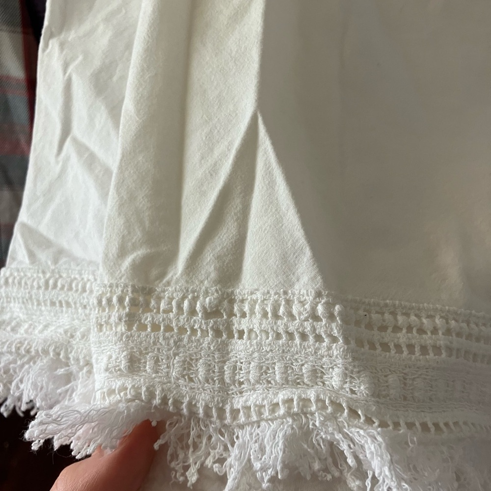 Serena & Lily White King Fitted and Flat Sheet - Picture 2 of 8